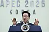 President Lee Jae Myung holds a press conference in Gyeongju, North Gyeongsang, on Nov. 1, following the Asia-Pacific Economic Cooperation summit. [YONHAP]