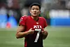 Atlanta Falcons' Younghoe Koo warms up before a match against the New York Jets at Tottenham Hotspur Stadium in London on Sunday. [REUTERS/YONHAP]