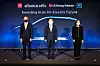 From left, Tennessee Governor Bill Lee, LG Energy Solution CEO Kim Jong-hyun and General Motors Chairman Mary Barra, at Tennessee's State Museum on April 16 pose for a photo after making an announcement on a second Ultium Cells factory. [LG ENERGY SOLUTION]