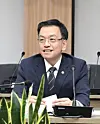 Finance Minister Choi Sang-mok, who doubles as the deputy prime minister for economic affairs, speaks on the “considerable impact” Trump’s tariff policy will have in a meeting with experts in Seoul on Nov. 11 [YONHAP]