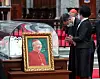 President Moon Jae-in and first lady Kim Jung-sook pay condolences over the death of Cardinal Nicholas Cheong Jin-suk, a former archbishop of Seoul, at the Myeongdong Cathedral in central Seoul Thursday. [YONHAP]