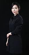 Conductor Chin Sol sits down for an interview with the Korea JoongAng Daily. [PARK SANG-MOON]