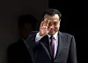 Then Chinese Premier Li Keqiang waves as he leaves Seoul Air Base in Seongnam, Gyeonggi, on Nov. 2, 2015. Li died early Friday of a heart attack. He was 68. [REUTERS/YONHAP]