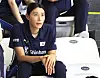 Kim Yeon-koung watches a Volleyball Nations League game between Korea and Bulgaria at West Suwon Chilbo Gymnasium in Suwon, Gyeonggi on June 27. [YONHAP]