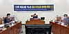 Rep. Song Kap-seok and Lee Dong-ju of the ruling Democratic Party (DP) talk at a forum discussing unfair trade practicies by big platform operators on Tuesday. [SCREEN CAPTURE]