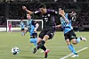 Kim Min-jae, center, makes his first appearance for German club Bayern Munich during a friendly against Kawasaki Frontale at the National Stadium in Tokyo, Japan on Saturday. Kim joined Bayern over the summer from Napoli, where he won the Serie A title last season. [AP/YONHAP]