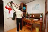 A studying area of a family home in North Korea is recreated at the ″Denbaram Maparam″ exhibition in central Seoul. [YONHAP]
