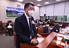 First Vice Minister Choi Jong-kun speaks at the Foreign Affairs and Unification Committee hearing at the National Assembly in Seoul on Tuesday. [IM HYUN-DONG]