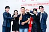 From left, actors Jung Hae-in, Jung So-min, director Yu Je-won, actors Kim Ji-eun and Yun Ji-on pose for a photo during a press conference for tvN's new romantic comedy series ″Love Next Door″ held in Guro District, western Seoul, on Wednesday. [DANIELA GONZALEZ PEREZ]