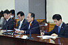 Finance Minister Choo Kyung-ho speaks at a meeting held in central Seoul on Thursday following the Federal Reserve’s rate increase by a quarter percentage point. [YONHAP]