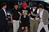 A suspect, center, who allegedly attempted to kidnap children in late August enters the Seoul Western District Court in Seoul for questioning on Sept. 5. [YONHAP]
