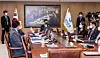 Bank of Korea Gov. Rhee Chang-yong, center, presides over a Monetary Policy Committee meeting at the central bank in Seoul on Aug. 25, 2022. [YONHAP]