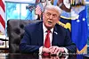 U.S. President Donald Trump speaks to the press in the Oval Office of the White House in Washington on Sept. 25, 2025. [AFP/YONHAP]