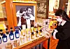 Italian perfume brand Acqua di Parma’s pop-up store is at Lotte Department Store’s main branch in central Seoul on Tuesday. The perfume brand is targeting Valentine’s Day, which falls on Sunday. [YONHAP]