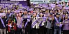 Yangpyeong County residents urging the government to move foward with the development of a highway connecting to Seoul in front of the county office in Gyeonggi on Monday. The county residents demanded that the political parties stop turning the issue politically. [YONHAP]
