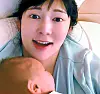 Television personality Sayuri Fujita with her son [KBS]
