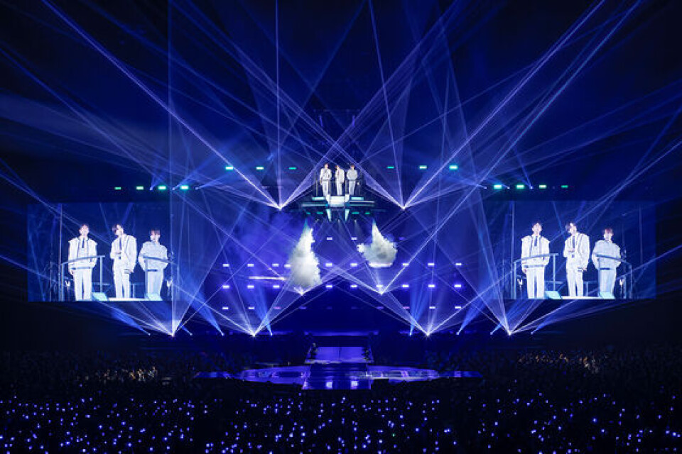 Shinsei Singer SHINee returns to Japan for first tour in over five years
