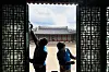 Bank employees volunteer for a thorough spring cleaning of Changdeok Palace, a Unesco heritage site, in central Seoul on Wednesday. The Cultural Heritage Administration said a “Light and Wind” event will be held from Tuesday to March 16, opening up the usually shuttered palace windows to provide ventilation and air out the rooms. [WOO SANG-JO]