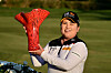 Park In-bee holds the winners trophy after her -14 under par victory during the final round of the Kia Classic at the Aviara Golf Club in Carlsbad, California on Sunday. [GETTY IMAGES/YONHAP]