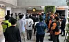 Police conduct a search at Pusan National University following a terror threat on Friday morning. [YONHAP]