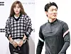 Hyomin, left, said that she is no longer in a relationship with professional football player Hwang Ui-jo, in a statement Tuesday. [ILGAN SPORTS]