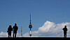 People look at a clean, blue sky from the National Museum of Korea in Yongsan District, central Seoul, on Sunday, as yellow dust fades away. [NEWS1]