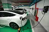Electric vehicles are charging at a charging station in Gangnam District, southern Seoul, on Dec. 25, 2022. [YONHAP]