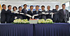 National Assembly Speaker Kim Jin-pyo, center, and other Korean lawmakers attend a signboard hanging ceremony for the Korea Interparliamentary Exchange Center in Washington on Tuesday. [YONHAP]