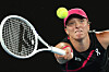 Poland's Iga Swiatek hits a return against the Czech Republic's Linda Noskova during at the Australian Open in Melbourne on Saturday.  [AFP/YONHAP]