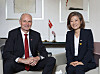 From left, Einar Hebogard Jensen, ambassador of Denmark to Korea, and Yangyi Won-young, lawmaker of the Democratic Party, speak about Denmark and Korea’s renewable energy policies at the Danish diplomatic residence in central Seoul on July 28. [PARK SANG-MOON]