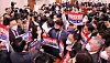 Lawmakers from the Democratic Party (DP) protest a parliamentary audit hearing at the National Assembly in Yeouido, western Seoul, on Thursday. The DP said it would boycott all audit hearings to protest the prosecution’s “politically motivated” probes against the party’s leader, but retracted the threat later. [NEWS1]
