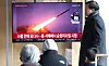People watch breaking news of a North Korean cruise missile launch at Seoul Station on Feb. 2. [YONHAP]