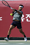 Frederico Ferreira Silva plays against China’s Zhou Yi in the quarterfinals of the 2025 Eugene Investment & Securities Seoul Open Challenger tennis tournament at the Olympic Park Tennis Center in Songpa District, Seoul on Oct. 31. [NEWS1]