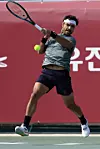 Frederico Ferreira Silva plays against China’s Zhou Yi in the quarterfinals of the 2025 Eugene Investment & Securities Seoul Open Challenger tennis tournament at the Olympic Park Tennis Center in Songpa District, Seoul on Oct. 31. [NEWS1]