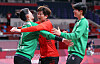 Right back Ryu Eun-hee (center) and goalkeeper Ju Hui embrace after drawing against Angola. [YONHAP]