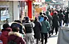 People lining up to buy masks at a pharmacy in Jongno District, central Seoul, on March 5, 2020. [YONHAP]