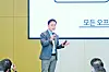 Cho Young-je, who served as head of the e-commerce business unit of Lotte Shopping, resigned from the position to take the responsibility for the poor performance of Lotte's e-commerce platform Lotte On. [LOTTE SHOPPING]