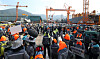 Daewoo Shipbuilding & Marine Engineering (DSME) employees hold a rally opposing a subcontractors' strike at DSME's shipyard in Geoje, South Gyeongsang, on July 20. [SONG BONG-GEUN]