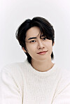 Singer and actor Lee Jin-hyuk [BILL ENTERTAINMENT]