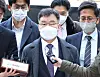 Kim Man-bae entering a court in Seoul on Feb. 17 that later approved the prosecutors' arrest warrant. [YONHAP]