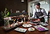 Kim Su-yeong. Korea’s first master artisan of tteok (rice cake) craft, makes flower tteok at her Hwajeon Nori tteok craft workshop in Haenggung-dong, Paldal-gu, Suwon, Gyeonggi. [PARK SANG-MOON]