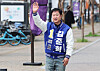 Lawmaker Kim Jun-hyeok greets passerby after winning the general election for Gyeonggi’s Suwon-D constituency in April. [YONHAP]