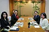 President Yoon Suk Yeol and first lady Kim Keon-hee, left, and Japanese Prime Minister Fumio Kishida and first lady Yuko Kishida have dinner at a restaurant in Ginza, Tokyo Thursday. [YONHAP]