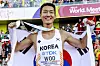 Woo Sang-hyeok of Korea poses for photographers after finishing second in the final of the men's high jump at the World Athletics Championships in Eugene, Oregon on Monday. [EPA/YONHAP]