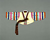 A girl's jeogori (hanbok top) with colorful stripes on the sleeves. Colorful jeogori are called saekdongjeogori. [NATIONAL FOLK MUSEUM OF KOREA]