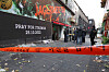 The police restrict access to the site of the tragedy in Itaewon, central Seoul, on Monday afternoon. [YONHAP]