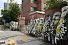 Memorial wreath placed in front of the Uijeongbu Howon Elementary School in Gyeonggi on Wednesday where two teachers took their own lives in 2021 just six months apart. The school reported the death simply as accidents. [YONHAP]