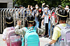 First graders at Maeyeoul Elementary School in Suwon, Gyeonggi, are greeted by their masked parents after their first day back to classes on Wednesday. The second batch of students, including kindergartners and first and second graders, returned to school for the first time Wednesday amid continued coronavirus concerns. [NEWS1]
