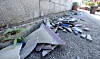 Broken tiles are seen near Gyehwa-myeon, Buan, North Jelloa, on Wednesday following a 4.8-magnitude earthquake. [YONHAP]