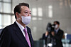 President Yoon Suk-yeol takes questions from reporters Thursday morning at the presidential office in Yongsan, central Seoul. [NEWS1]
